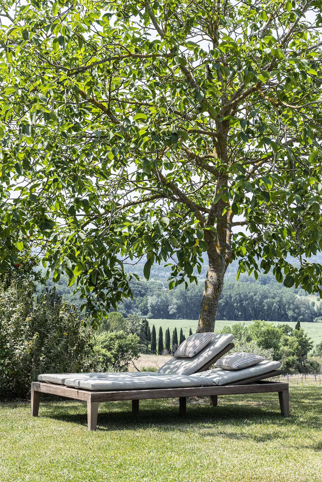 Gommaire-outdoor-fabric-furniture-cushion_sunlounger_lisa-G44D-K-Antwerp